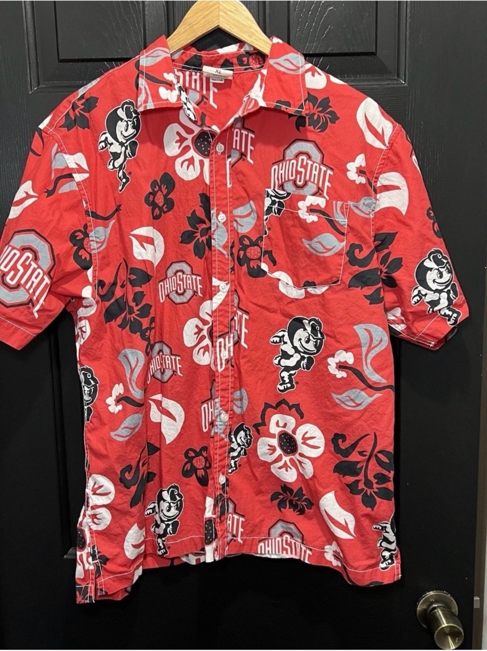 Wes And Willy Ohio State Buckeyes Men’s Hawaiian Floral Button Up Shirt Size XL